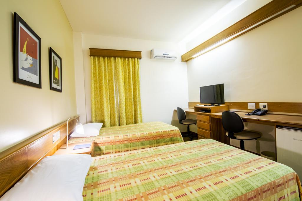 JR Hotel Marília Zimmer foto